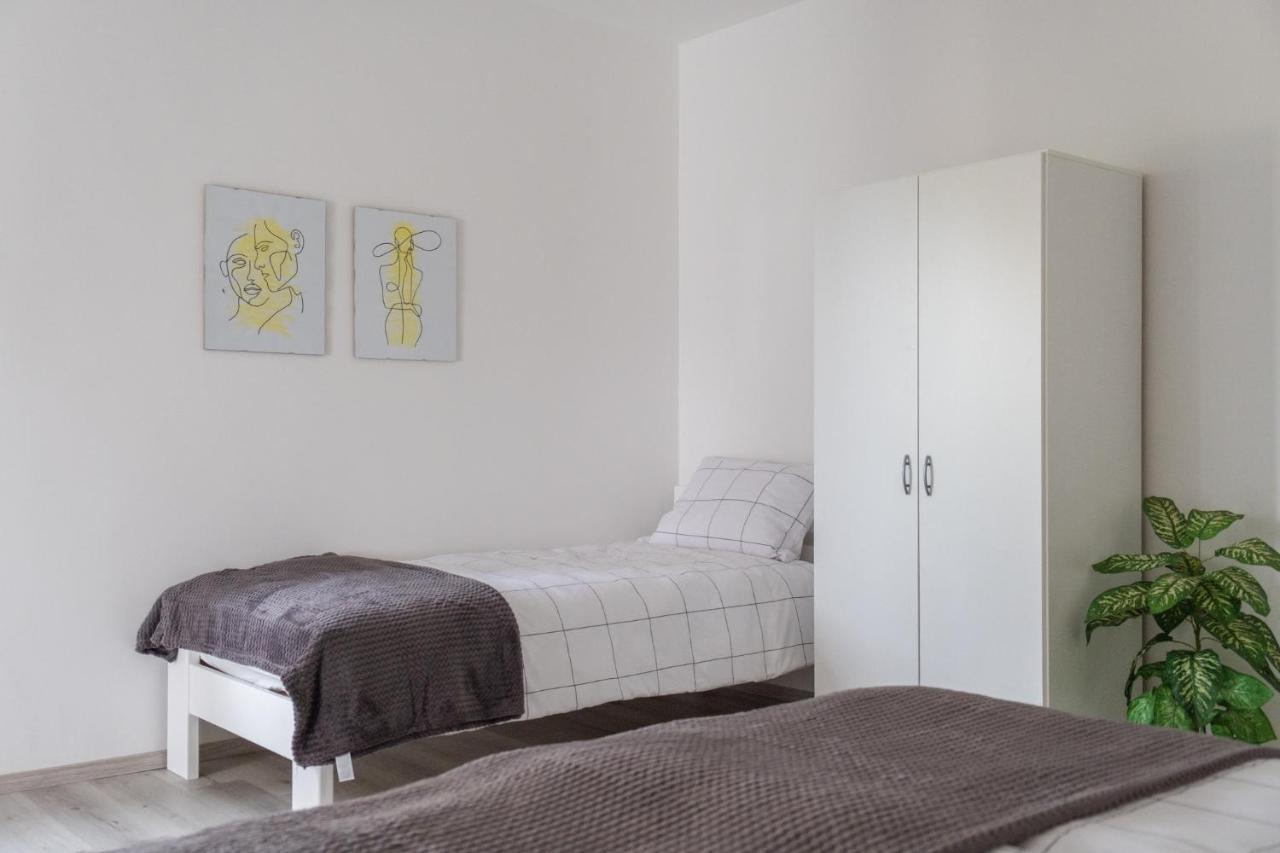 Apartma Oddih Dutovlje Eksteriør billede